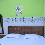 Beach Xaviers Guest House Colva